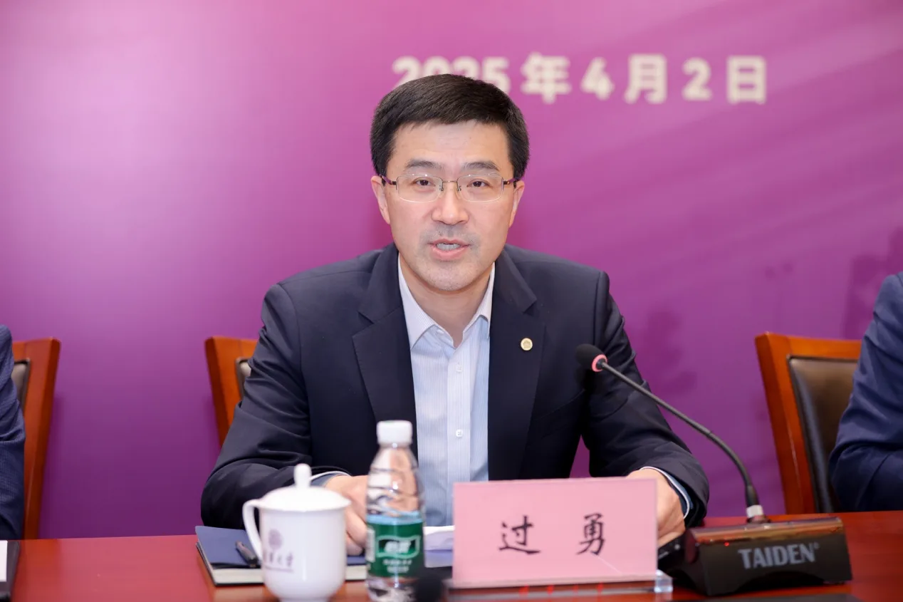 过勇在仪式上发言